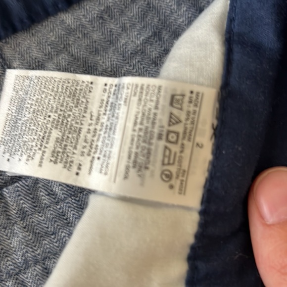 Old navy linen every day short - Picture 4 of 4